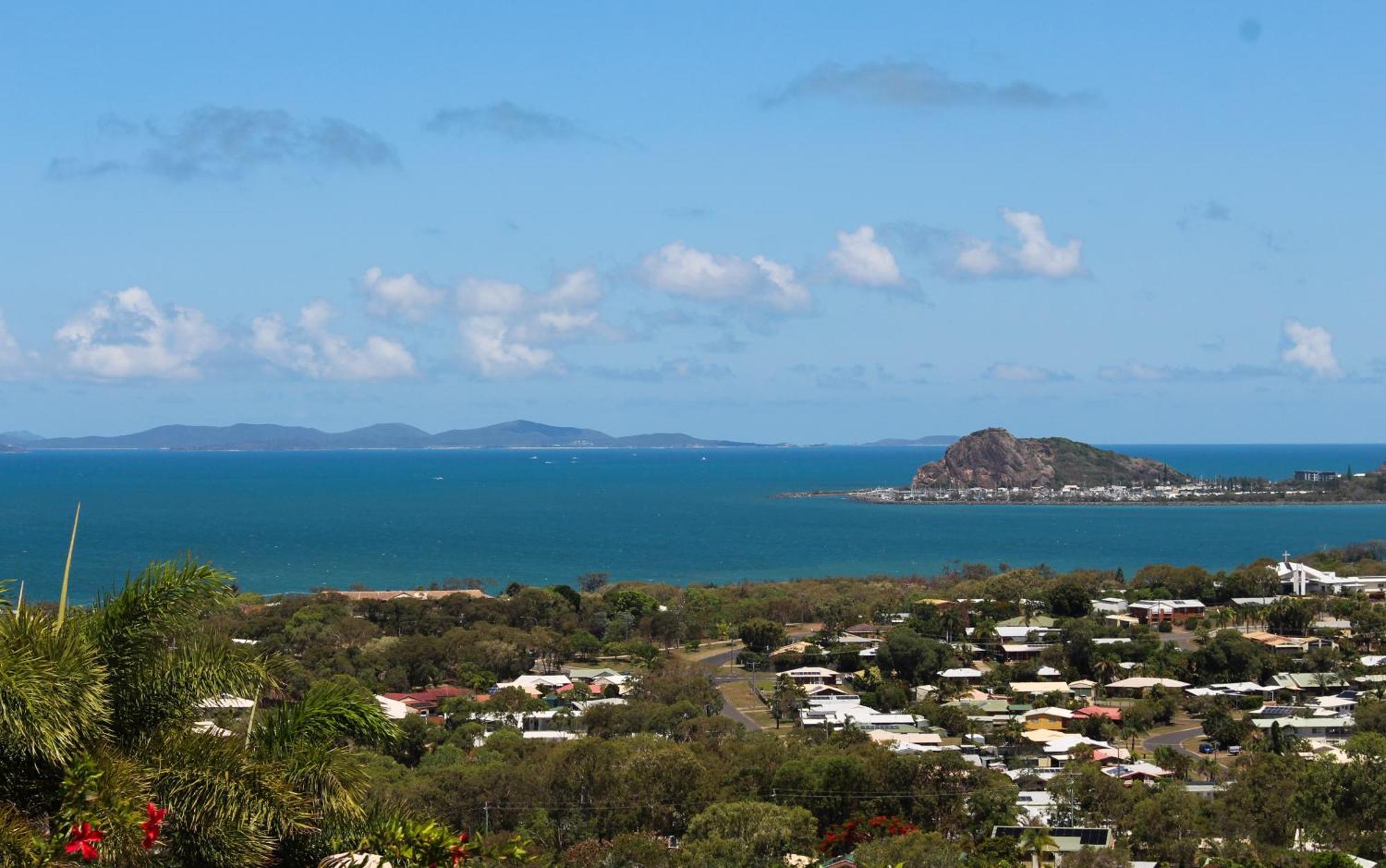 Bella Vista - Spectacular Ocean Views & Continental Breakfast Apartamento Yeppoon Exterior foto